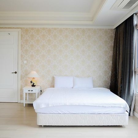 Cantavil Hoan Cau Aparthotel โฮจิมินห์ซิตี้ ภายนอก รูปภาพ